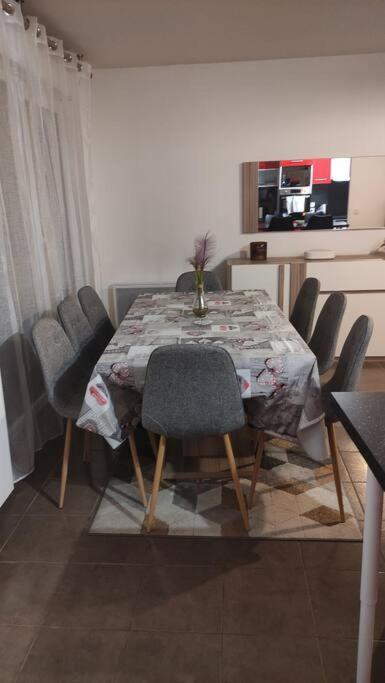 דירות אטיס - מונס F4 - Duplex Spacieux Proche D'Orly מראה חיצוני תמונה