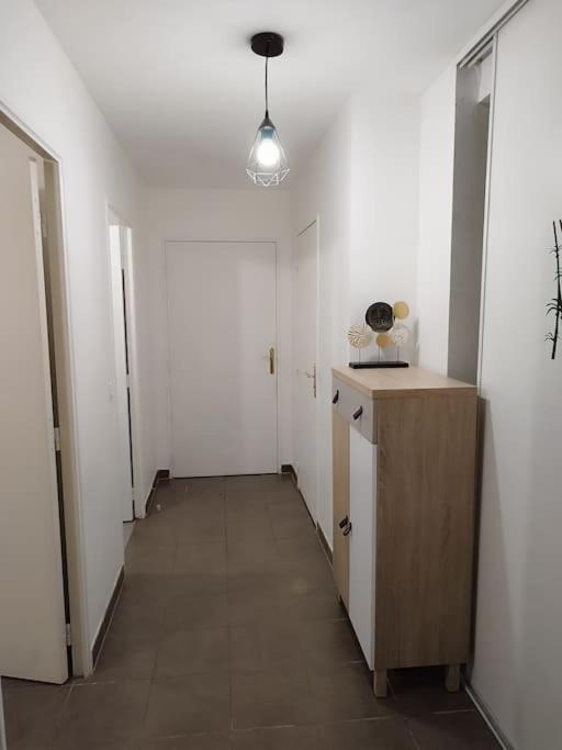 דירות אטיס - מונס F4 - Duplex Spacieux Proche D'Orly מראה חיצוני תמונה